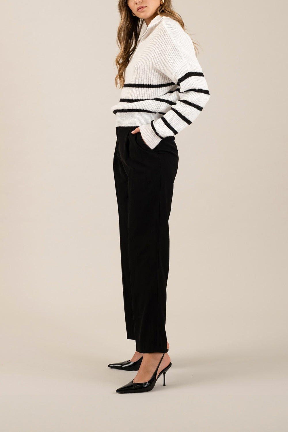 Cortona | Black Straight-Leg Pants with Pleats