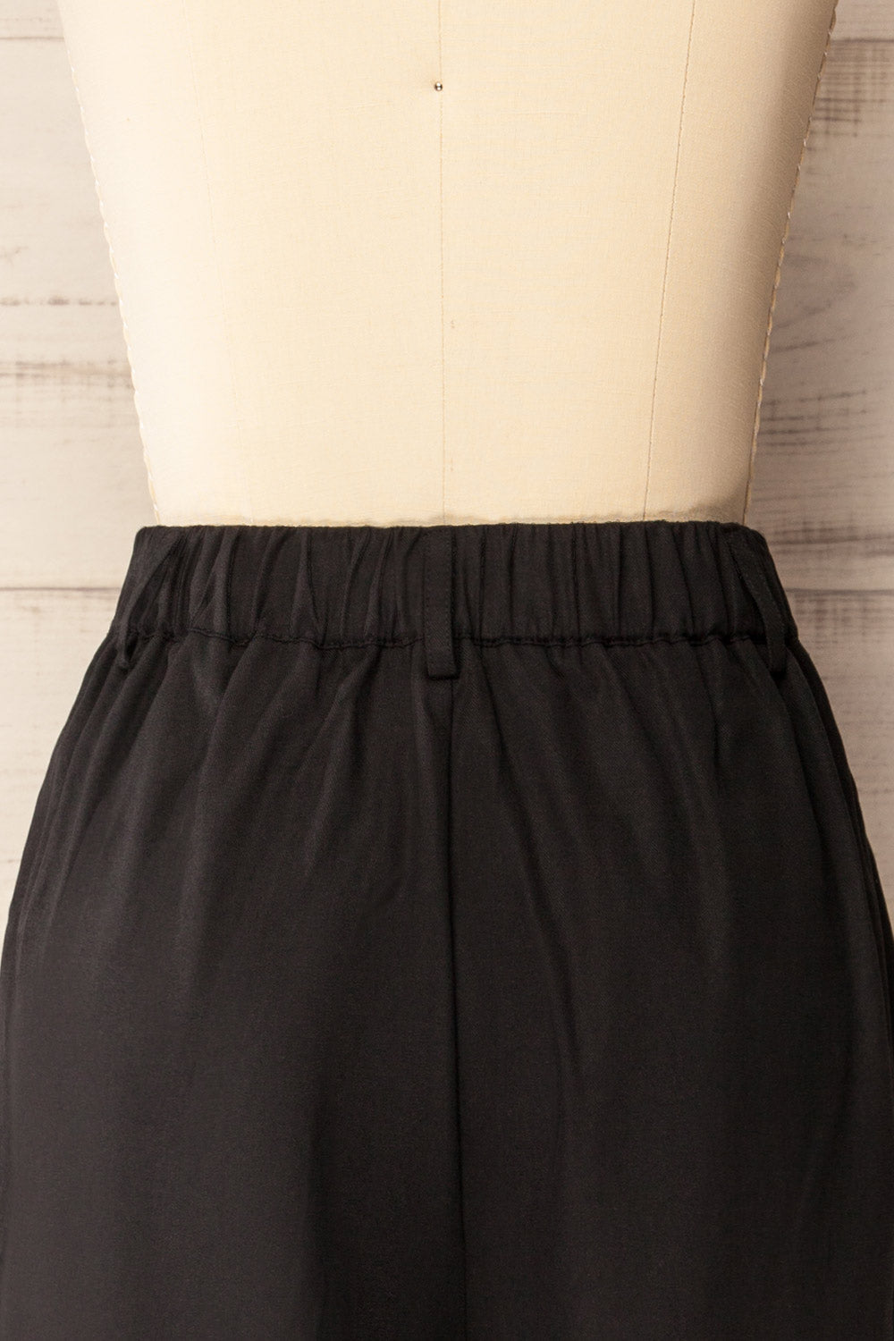 Alcamo | Black Straight Leg Pant