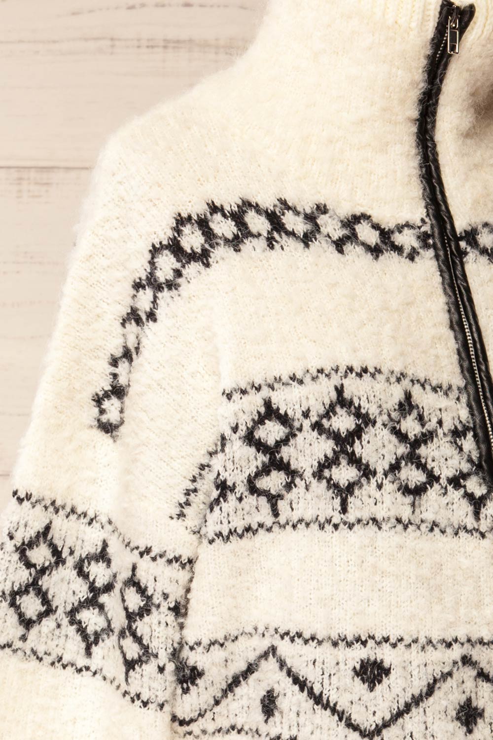 Aquino | Cropped High Neck Patterned Knit Sweater