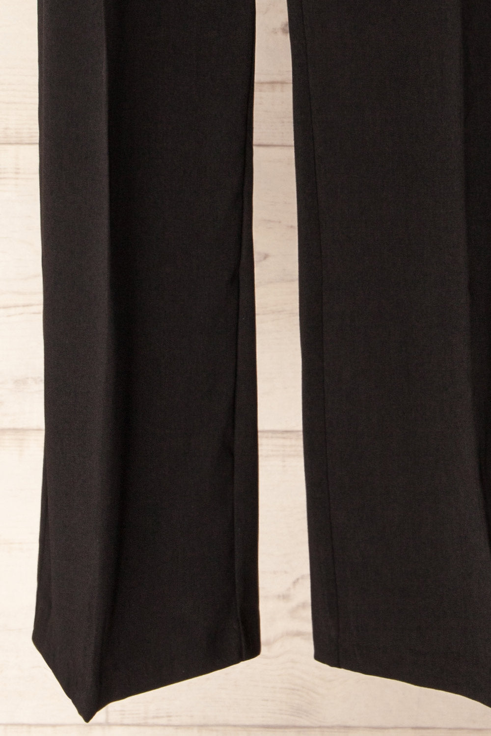 Cortona | Black Straight-Leg Pants with Pleats