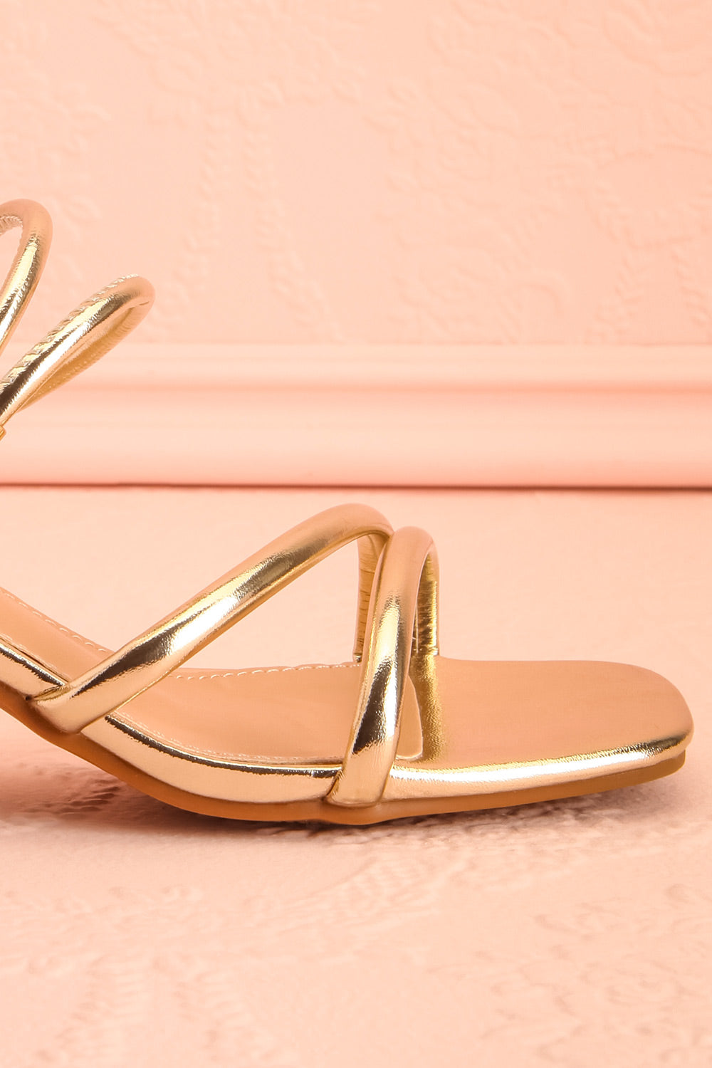 Elayna Gold | Block Heel Sandals with Knot on Inner Straps