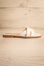 Iguala Ivory | Flat Square-Toe Sandals