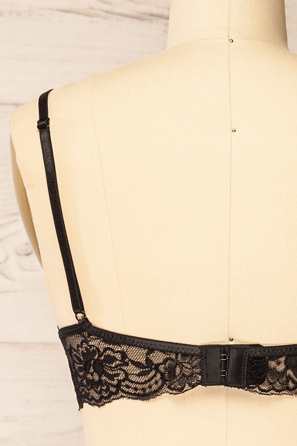 Ivrea | Black Lace Triangle Bralette