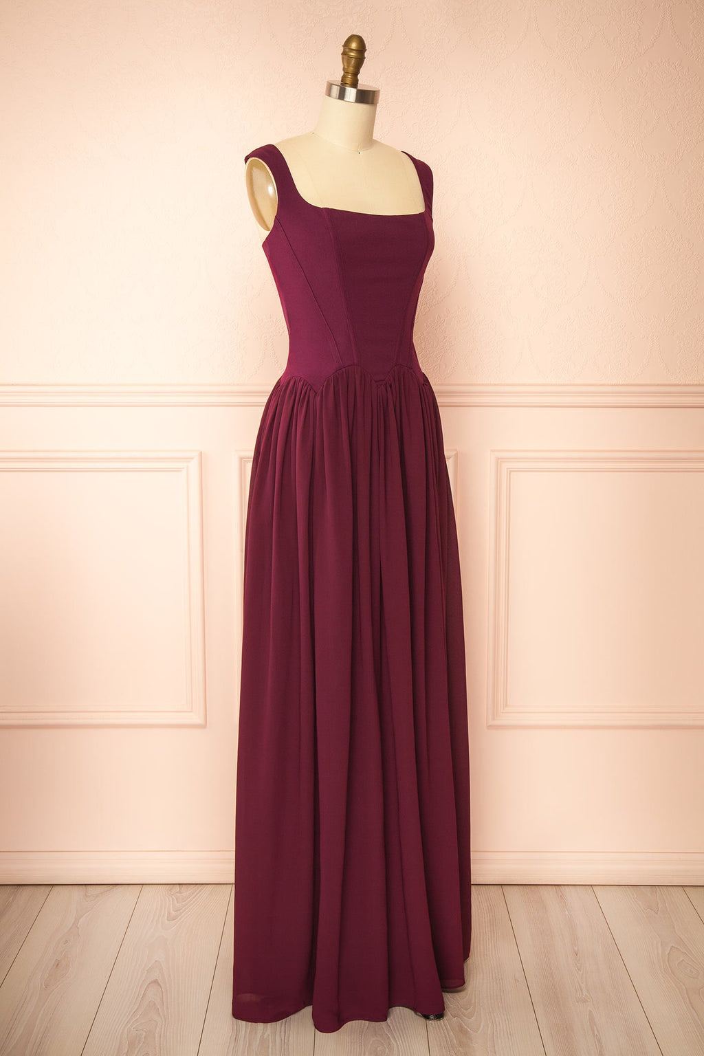 Joalie | Burgundy Sleeveless Maxi Dress with Structured Bodice