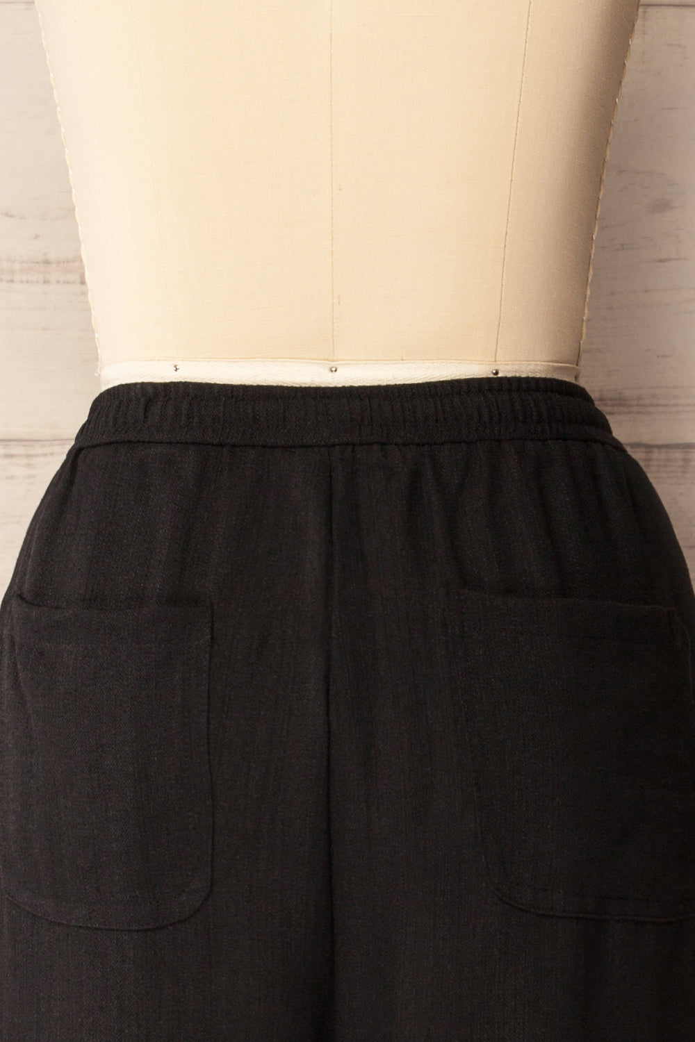Lunglei Black | Wide-Leg Pants with Front Pleat Details