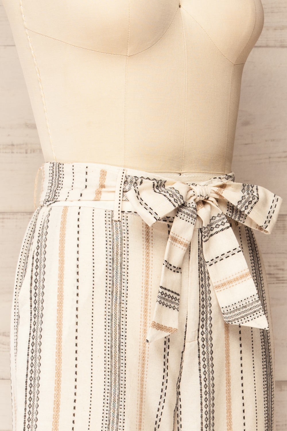 Pistoia | Striped Cropped Pants with Fabric Belt