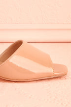 Rocita Beige | Glossy Heeled Sandals
