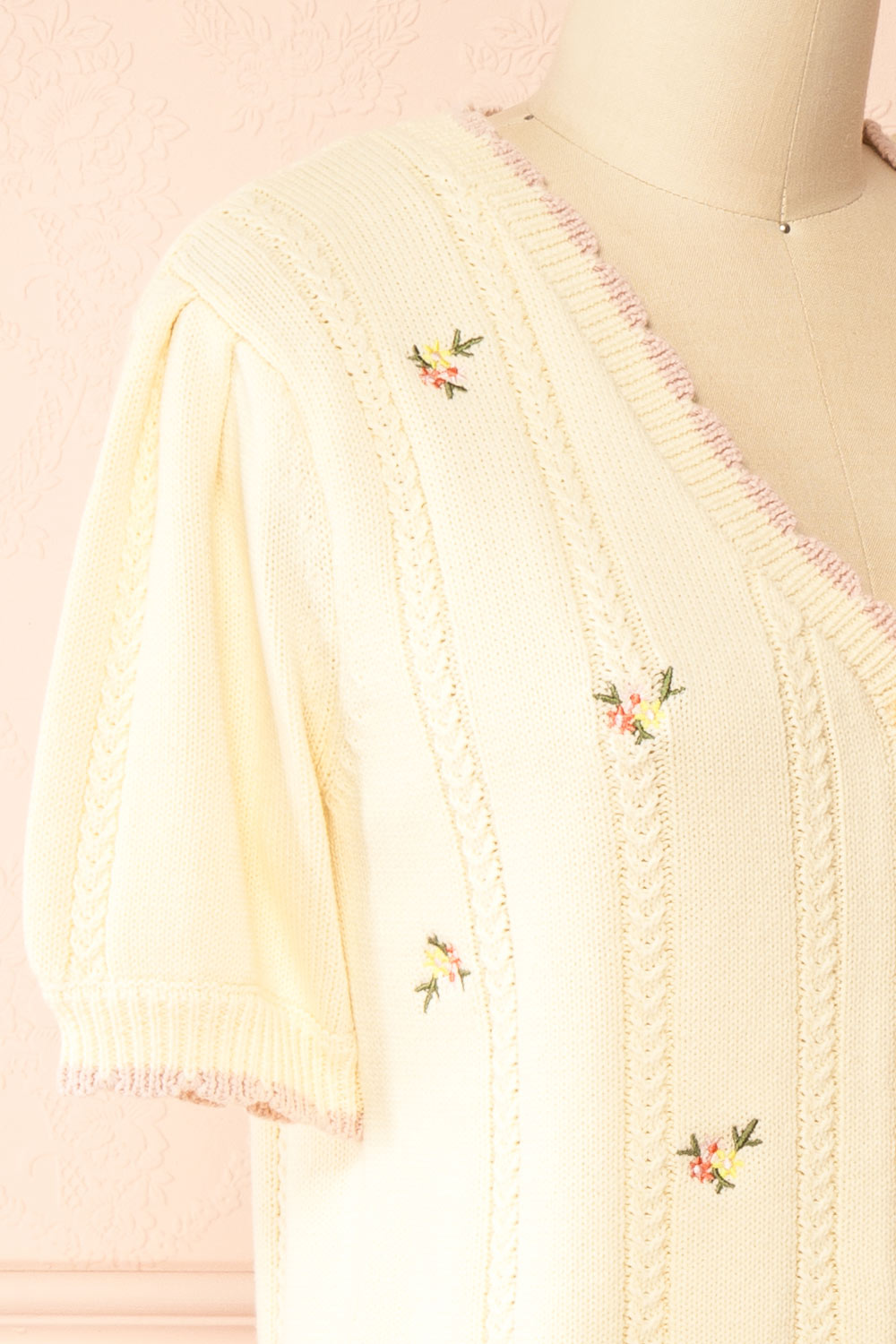 Sanae | Cream Floral Embroidered Scallop Edge Knit Cardigan