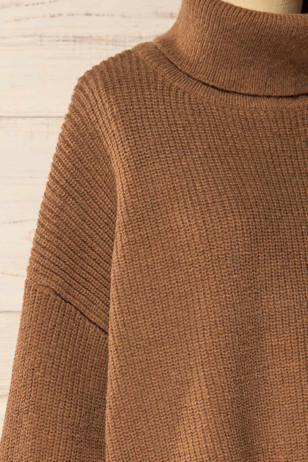 Sauzon Caramel | Oversized Turtleneck Sweater with Fringes
