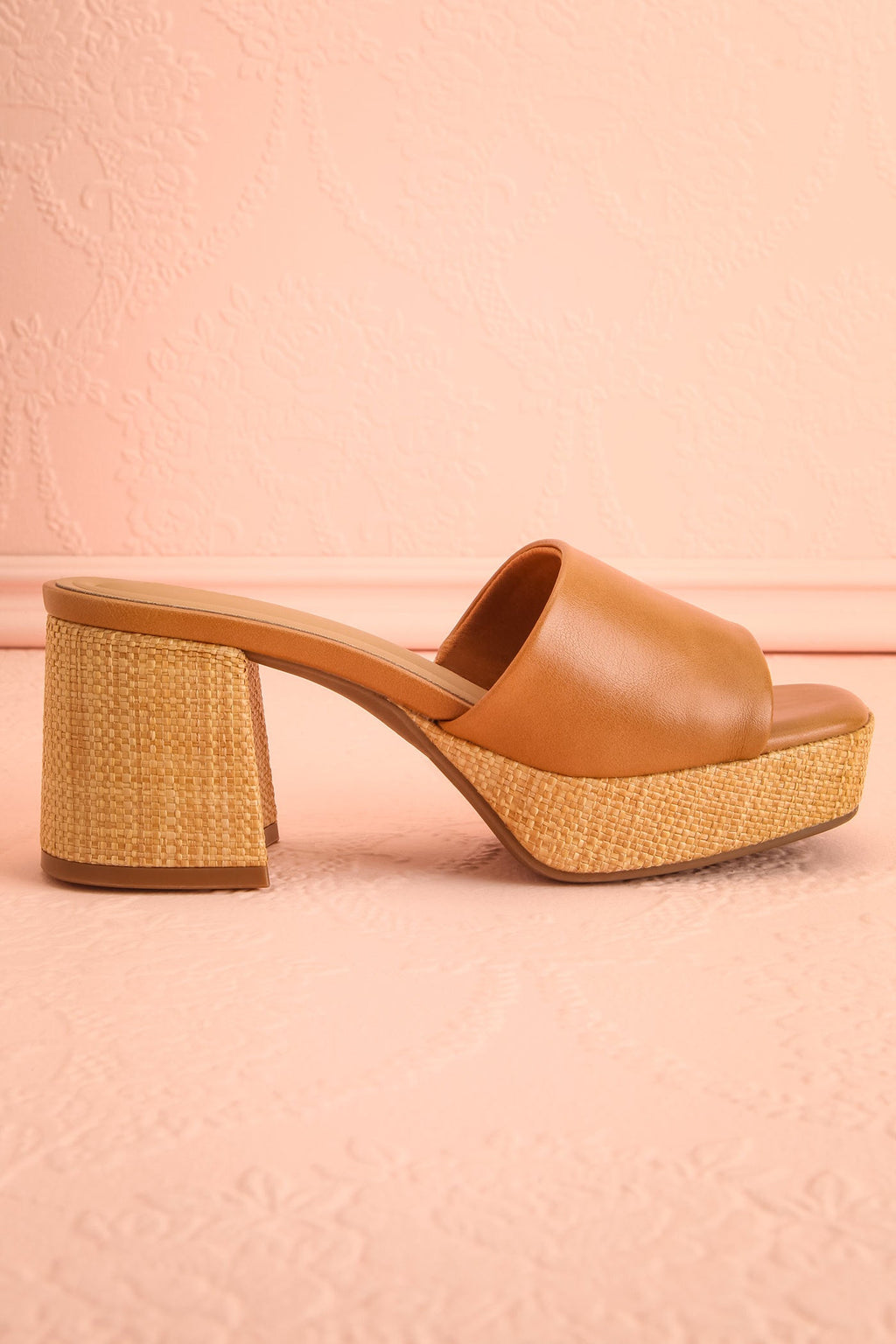 Tahis | Brown Wide Block Heeled Sandals with Raffia