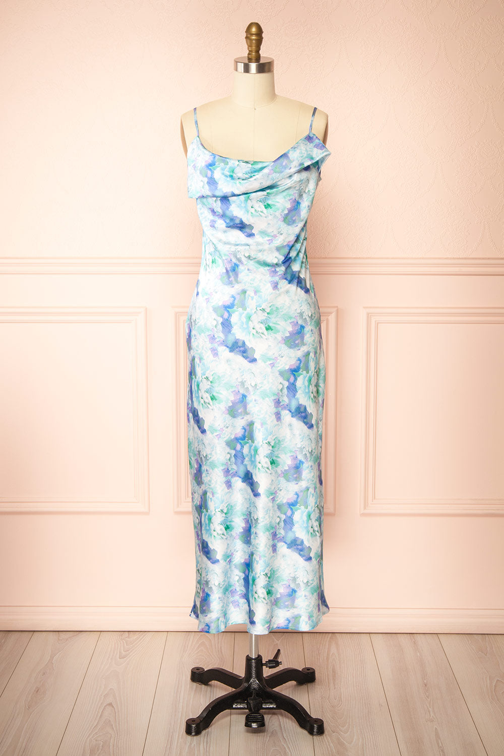Theana | Long Dress with Blue Floral Pattern
