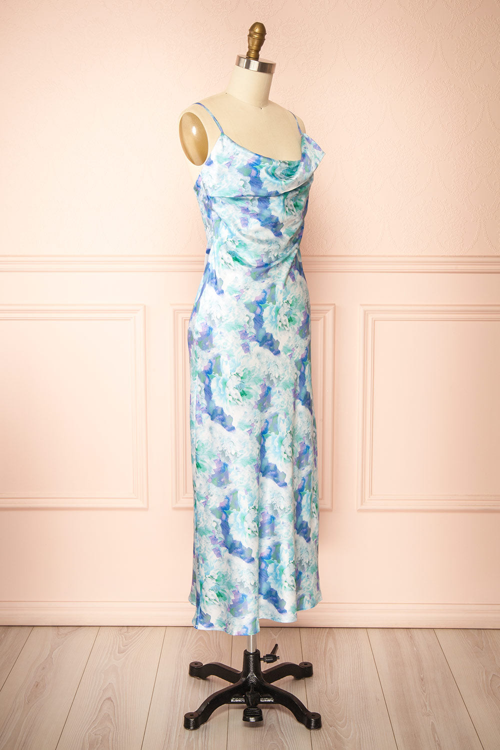 Theana | Long Dress with Blue Floral Pattern