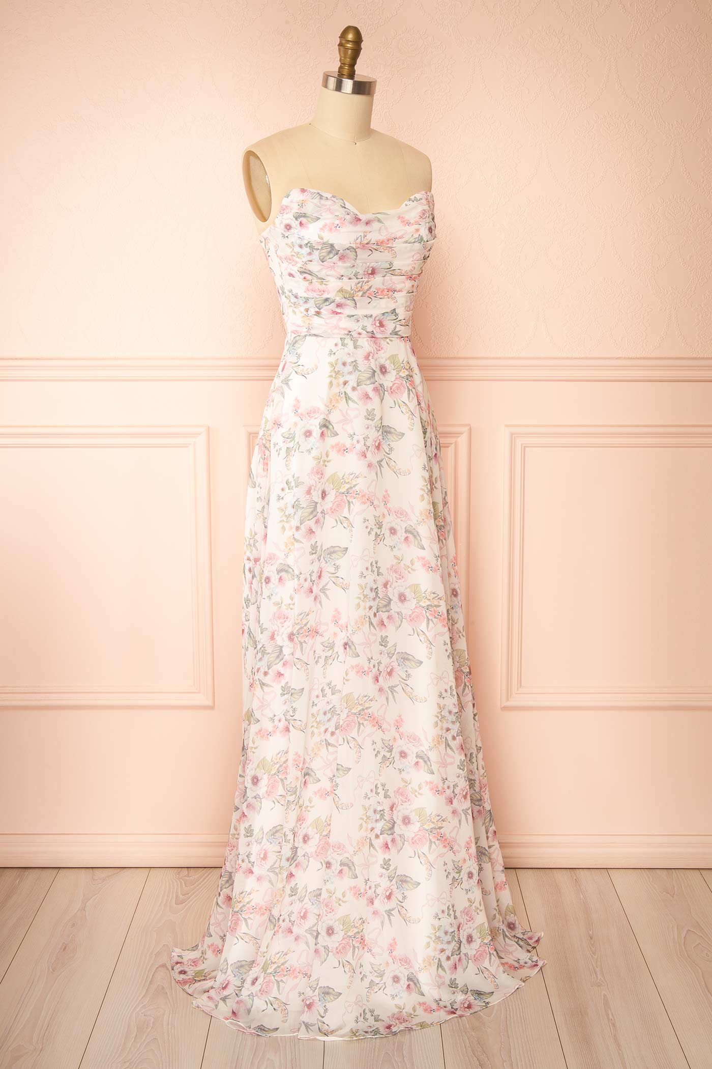 Yujun Pink | Maxi Floral with Sweetheart Neckline and Scarf